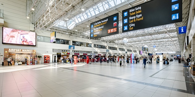 Antalya Havalimanı 2 Ayda Yaklaşık 2 Milyon Yolcuya Hizmet Verdi